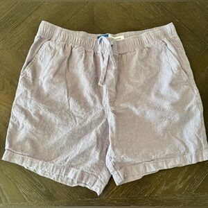 Old Navy Men’s Lilac Linen Blend Casual Shorts. Large. 7in Inseam. Gently Used